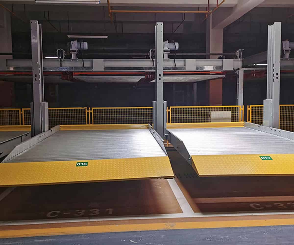 兩層升降橫移式停車設(shè)備回購.jpg